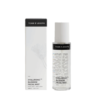 Hyaluronic Blossom Gesichtswasser in Sprühflasche.